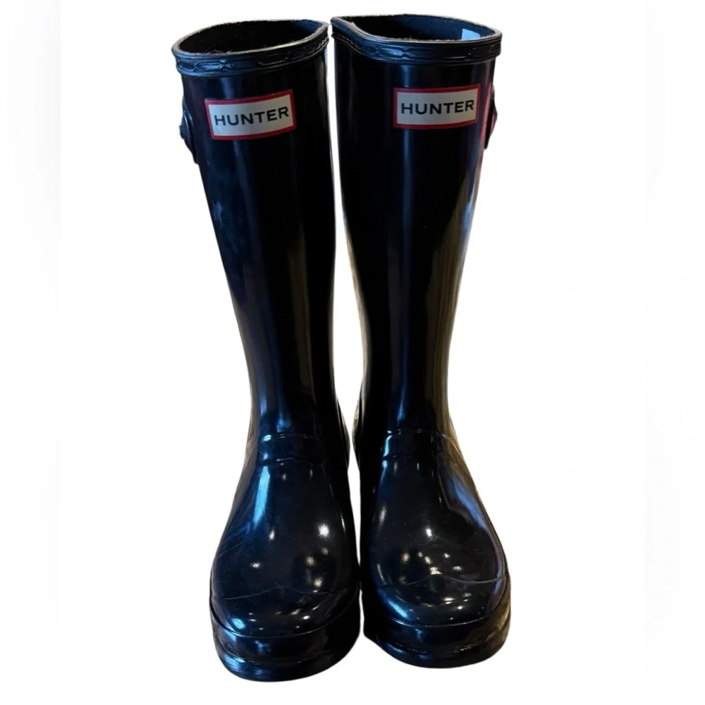 Hunter Glossy Black Waterproof Boots in a Girls Size 4